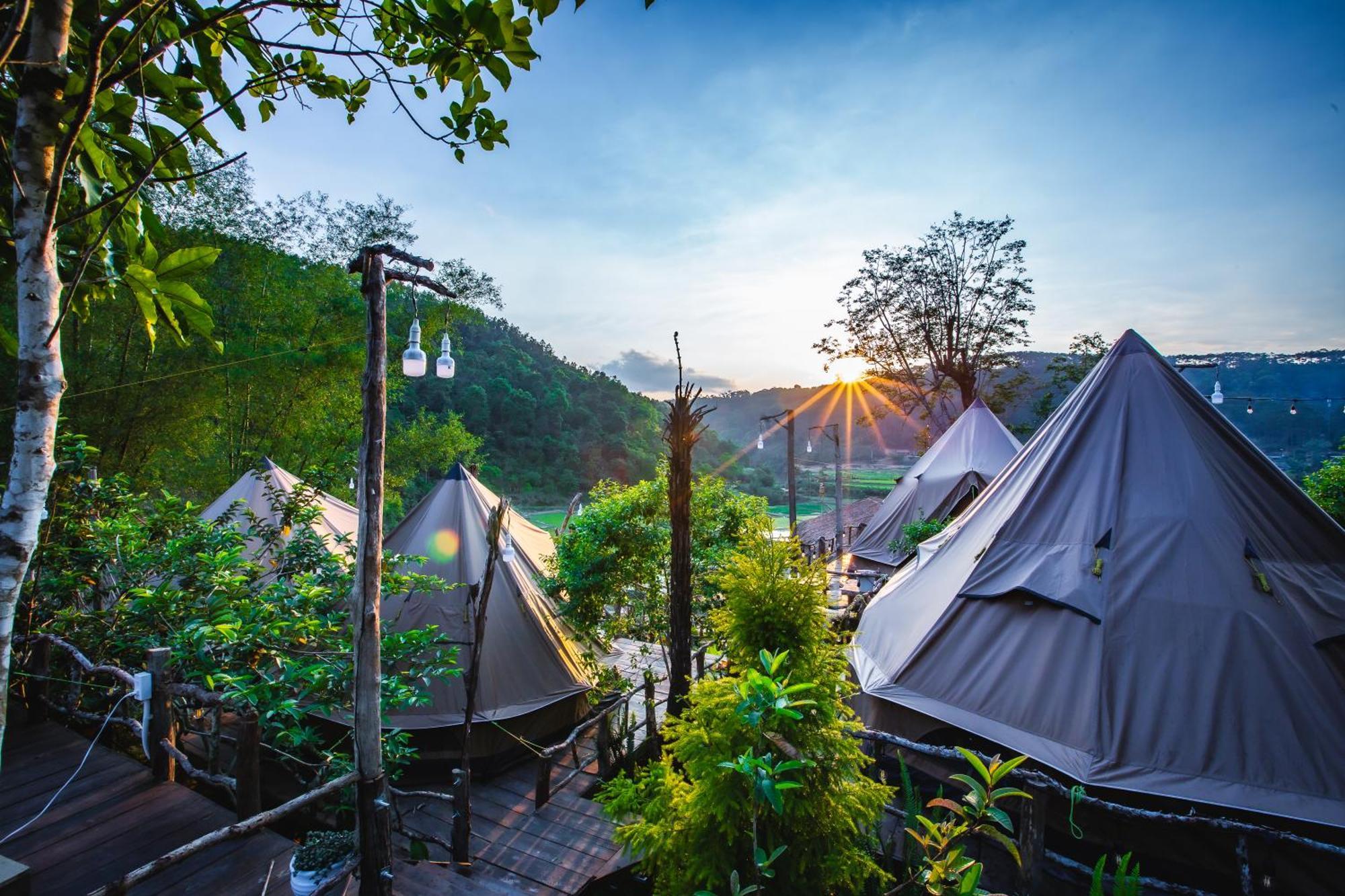 Nha Trong Ban - Homestay Mang Den Kon Von Kla Exteriör bild