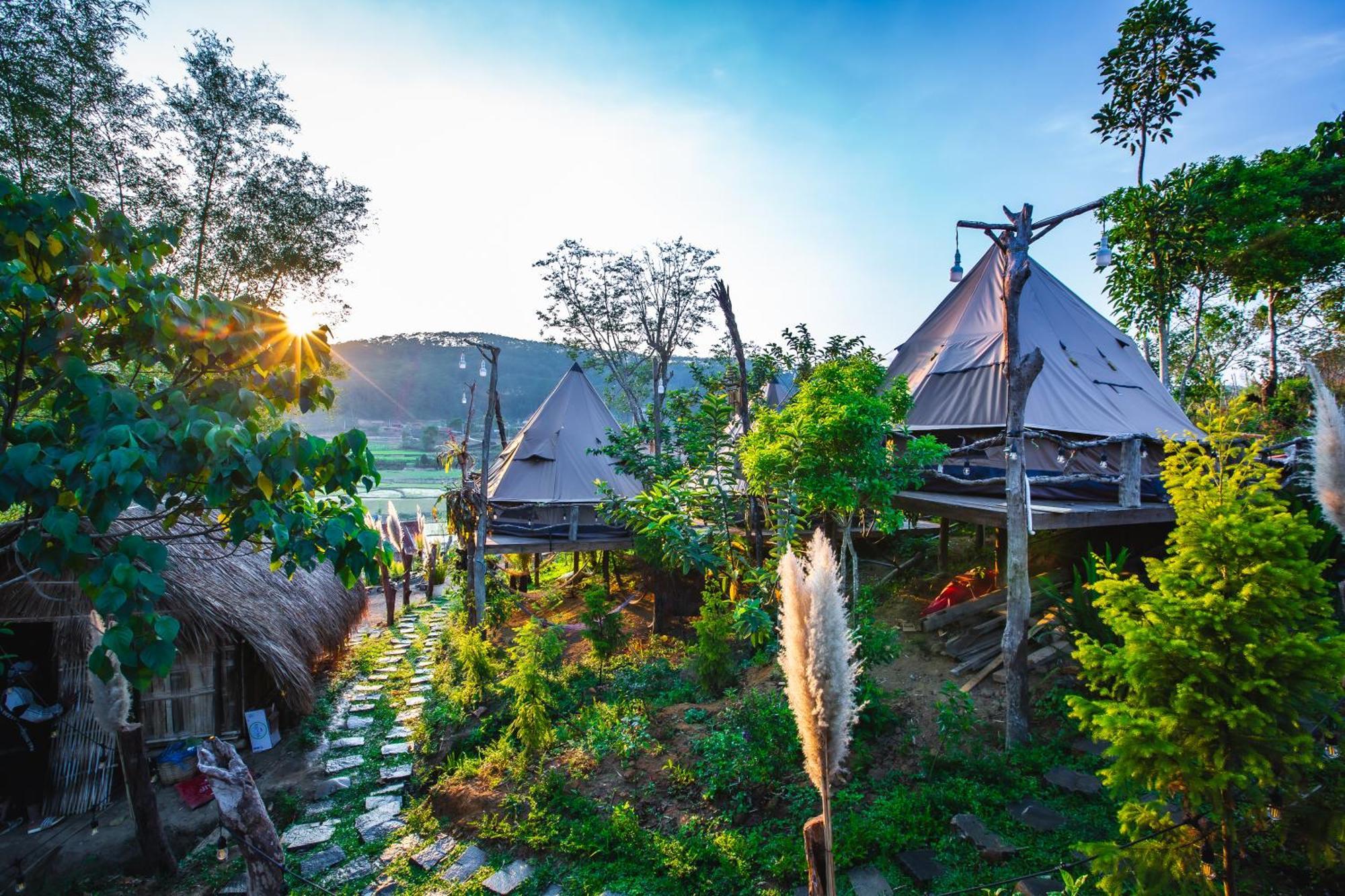 Nha Trong Ban - Homestay Mang Den Kon Von Kla Exteriör bild