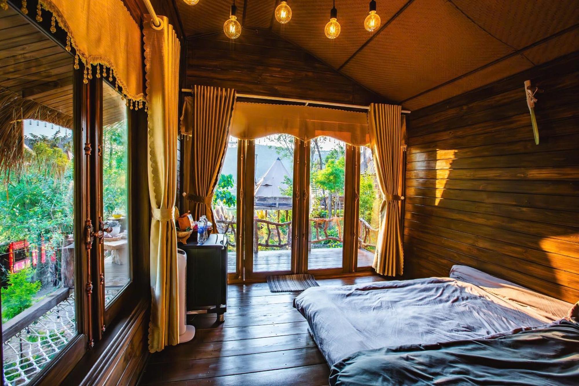 Nha Trong Ban - Homestay Mang Den Kon Von Kla Exteriör bild